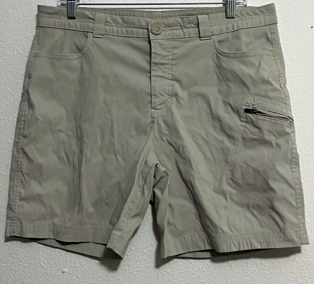 Eddie Bauer Women's Chino Shorts 14 Beige Nylon Spandex Mid-Rise Stretch Pockets